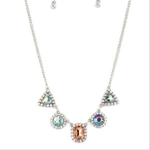 Posh Party Avenue NWT Oil Spill Geometric Gems Collar necklace